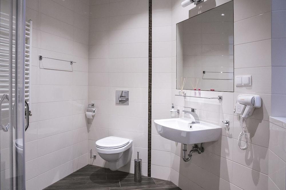 Atlantic Aparthotel クラクフ エクステリア 写真
