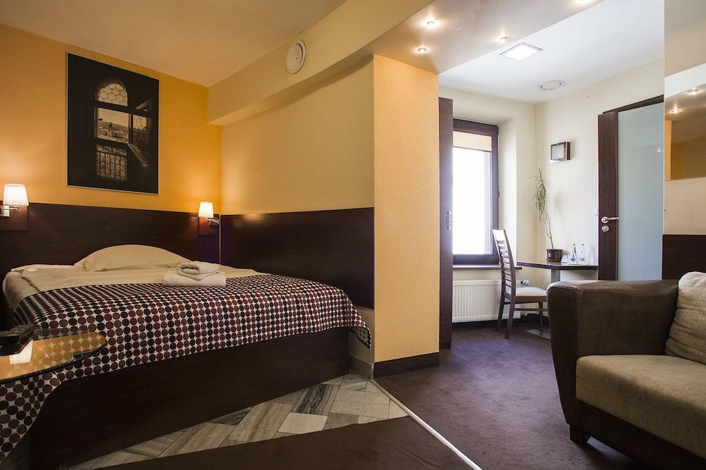 Atlantic Aparthotel クラクフ エクステリア 写真