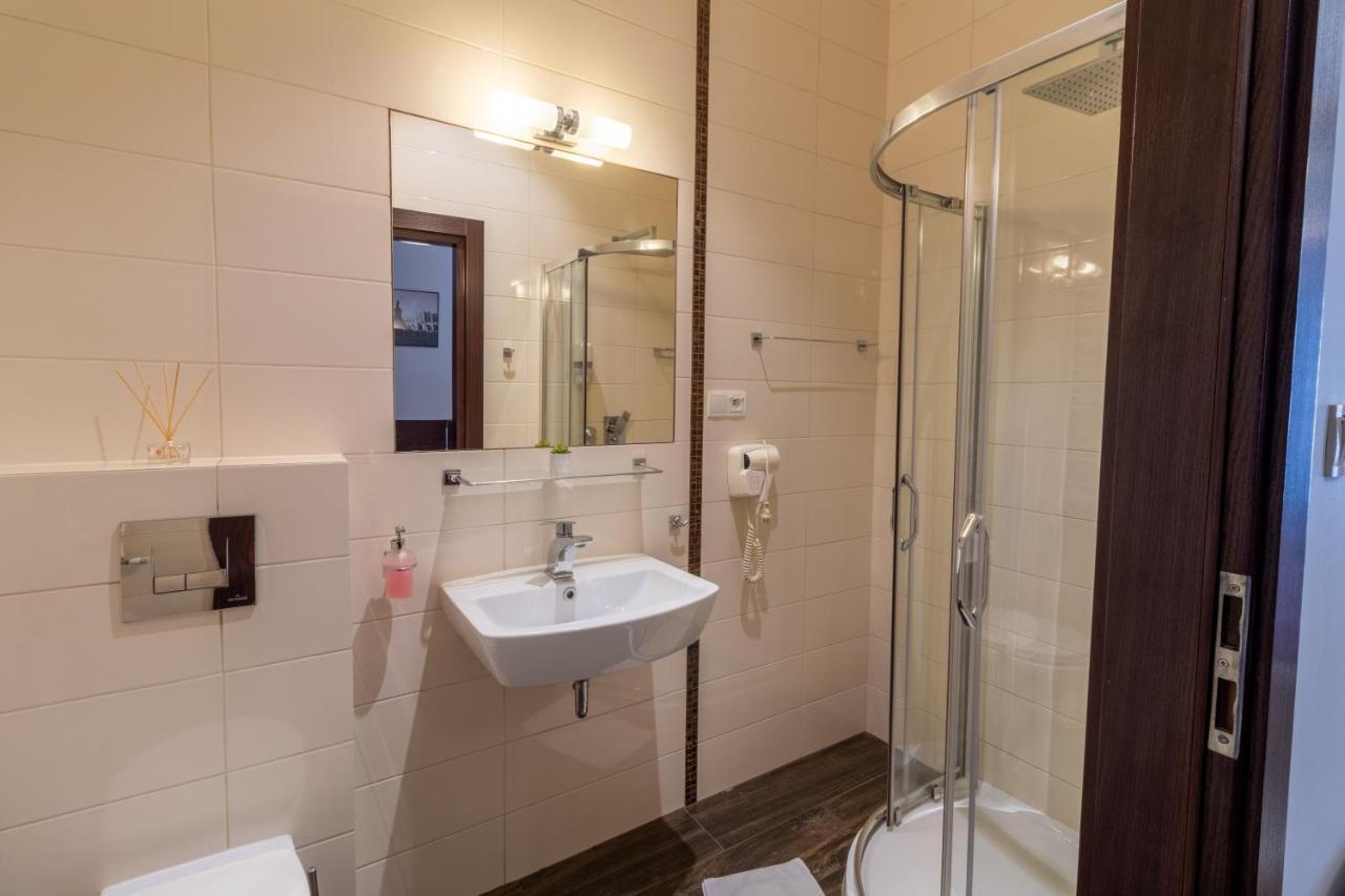 Atlantic Aparthotel クラクフ エクステリア 写真