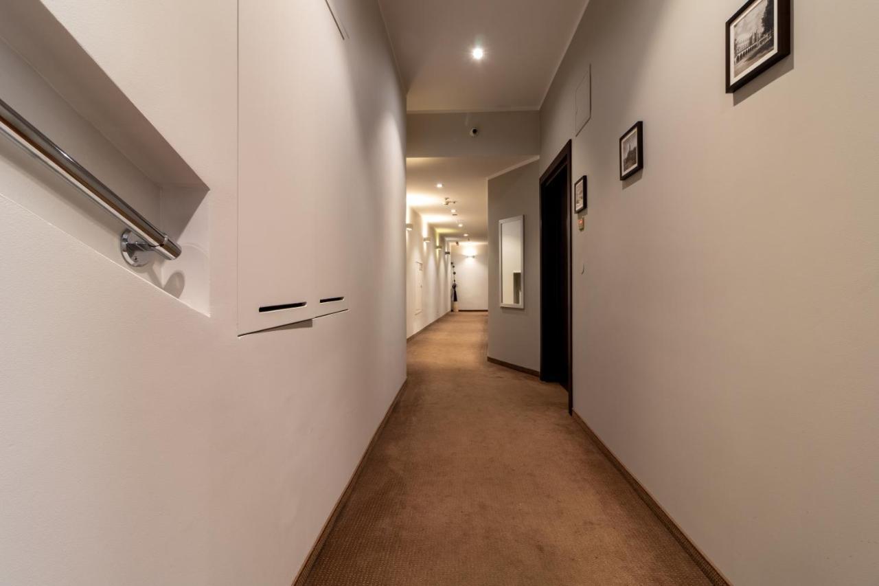 Atlantic Aparthotel クラクフ エクステリア 写真