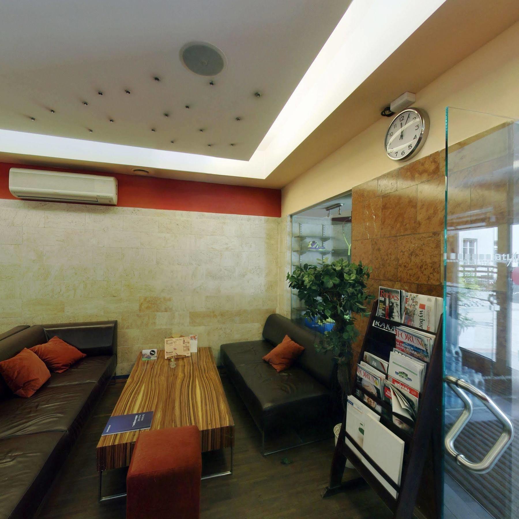 Atlantic Aparthotel クラクフ エクステリア 写真